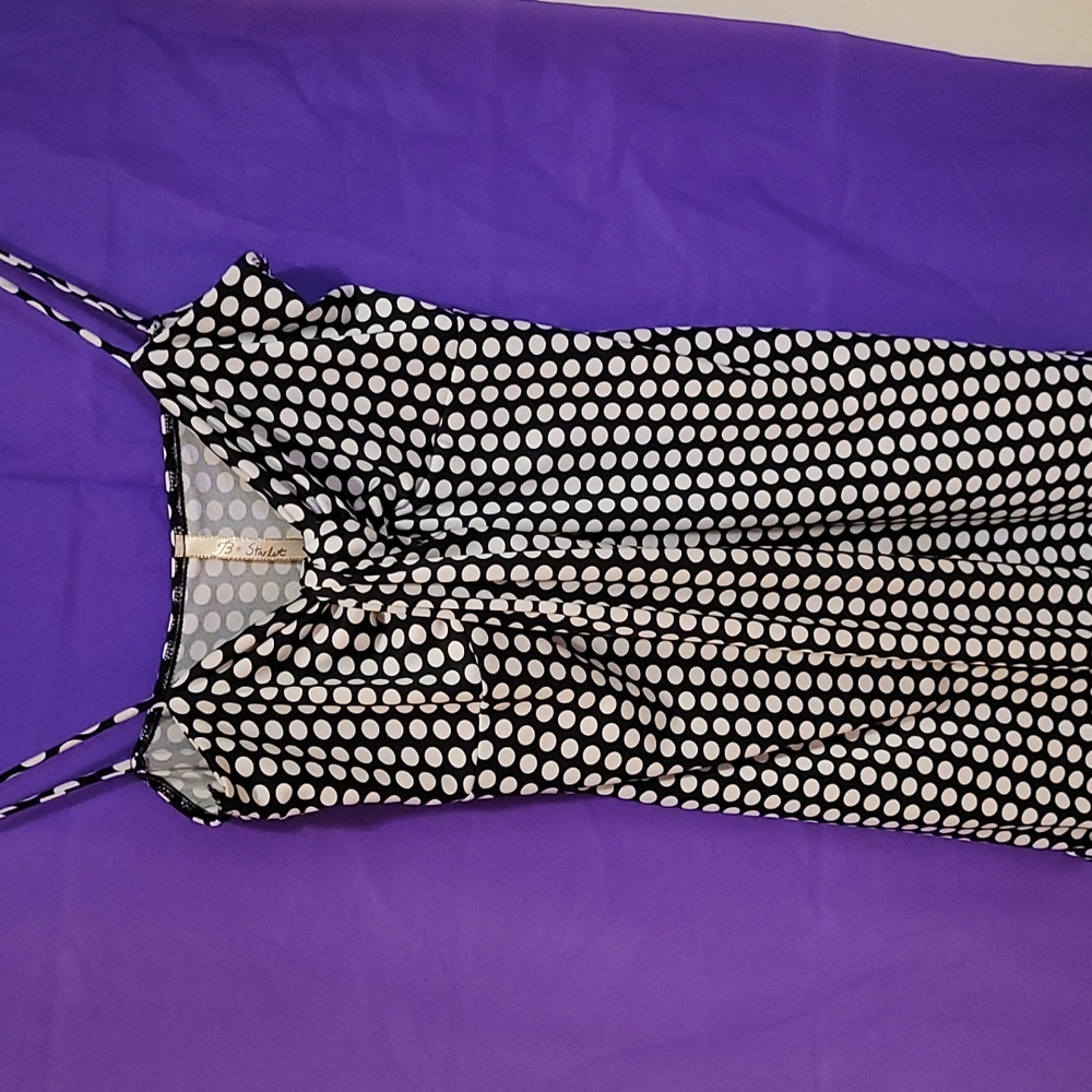 3/$30- Black & White Polka dot sleeveless, flowy tank/top